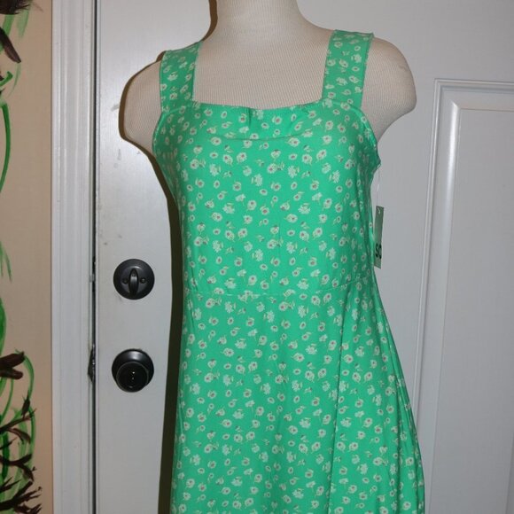 Sonoma Dresses & Skirts - Sonoma SO cute green floral sundress size large NWT around knee length